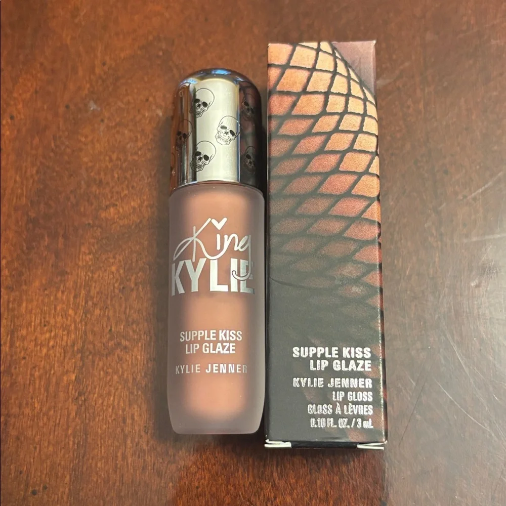 Kylie Cosmetics Supple Kiss Lip Glaze - Literally - Picture 4 of 9